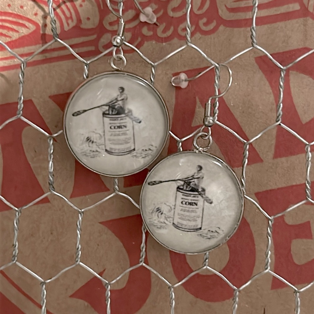 Trader Joe’s earrings 25mm rowing canned corn